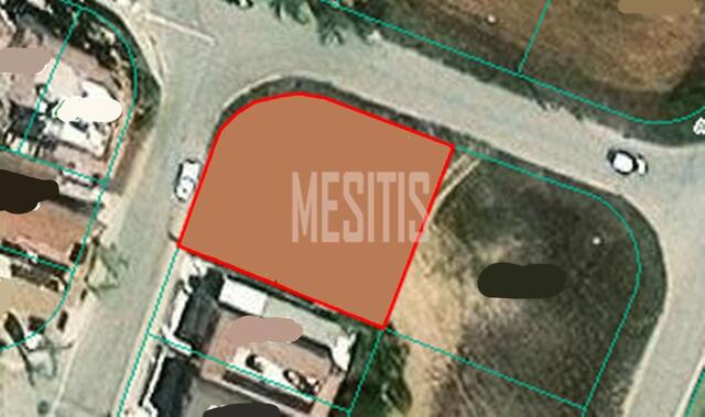 Corner Residential Plot of 558 sq.m. for Sale in Anthoupoli, Nicosia – photo 1
