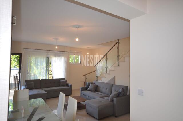 detachedHouse-12de69f7-2389-460d-b787-1d7917e17638_Wtr.jpg