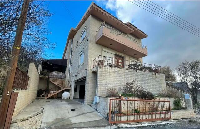 4-Bedroom House for Rent with Swimming Pool and Garden in Agios Therapon, Limassol – photo 1