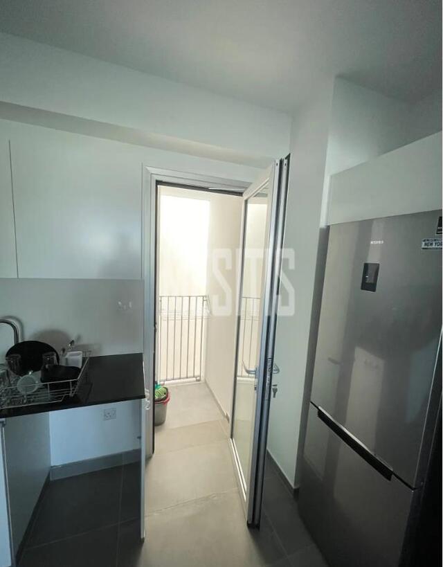 apartment-1202ecc2-7fe2-486a-ab41-1907a76afa6d_Wtr.jpg
