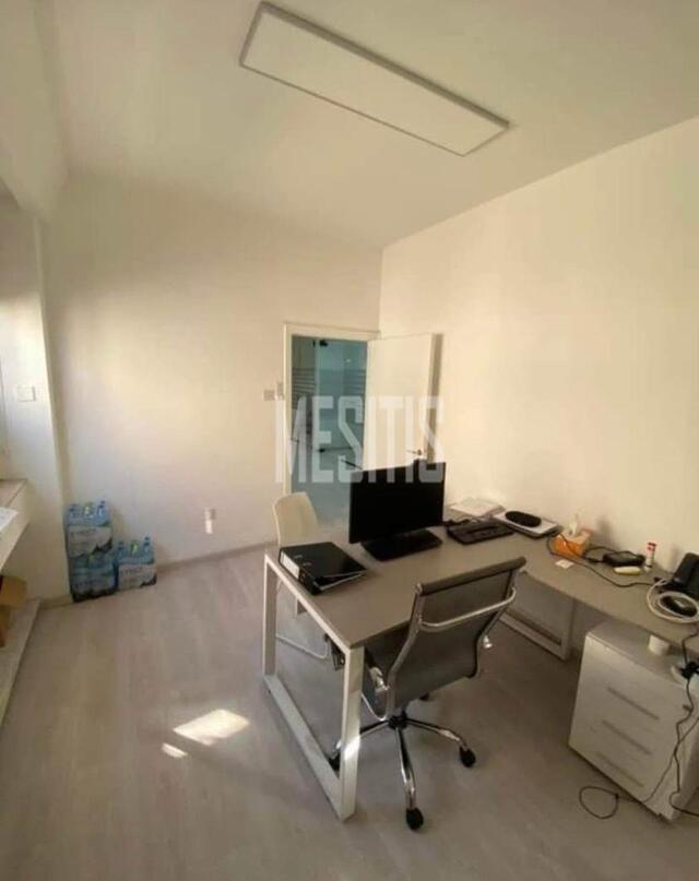 office-49429d84-17df-4fc2-b69b-1f8888765e03_Wtr.jpeg