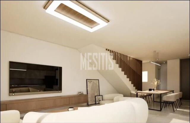 detachedHouse-69a6ba13-7eb4-44c5-b52e-0bc99b997fed_Wtr.jpg