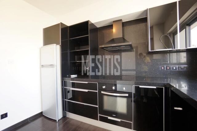 apartment-fb17059e-0dca-4f3b-86ea-a465aeb8f775_Wtr.jpeg