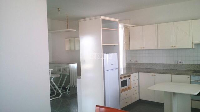 apartment-b65122e9-e915-4935-b9d9-cb868b984ed6_Wtr.jpg