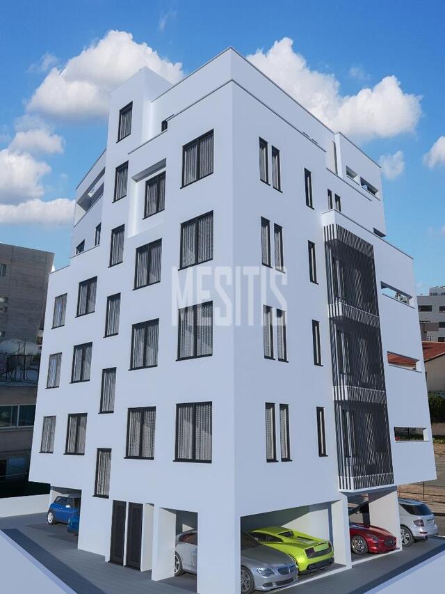 apartment-b51770bb-8d13-489c-9071-7b3e69a624f3_Wtr.jpeg