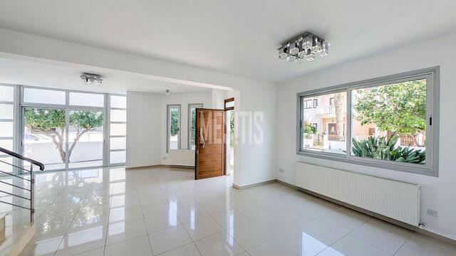 4 Bedroom House with Attic for Sale in Lakatamia, Nicosia – photo 2