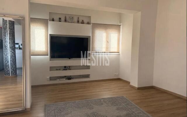apartment-baa39023-9752-476f-9573-aff577ba6eca_Wtr.jpg