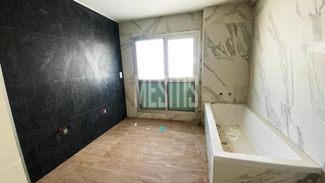 apartment-6cf42b05-14b8-441d-8e29-1925c6b65de5_Wtr.jpg