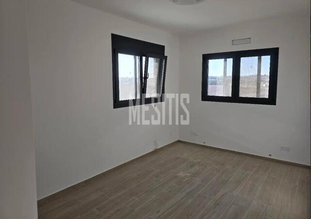 detachedHouse-189f6e44-ab92-4ebe-a374-46bac73ce0e0_Wtr.jpg