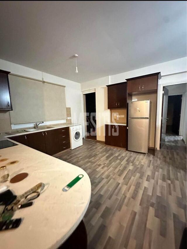 apartment-b2eebf25-4ce5-4a31-af5f-b251a027d529_Wtr.jpg