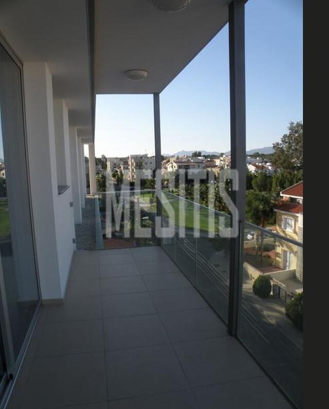 apartment-a0404472-33cb-4f07-9d3f-4780b3a59458_Wtr.jpg