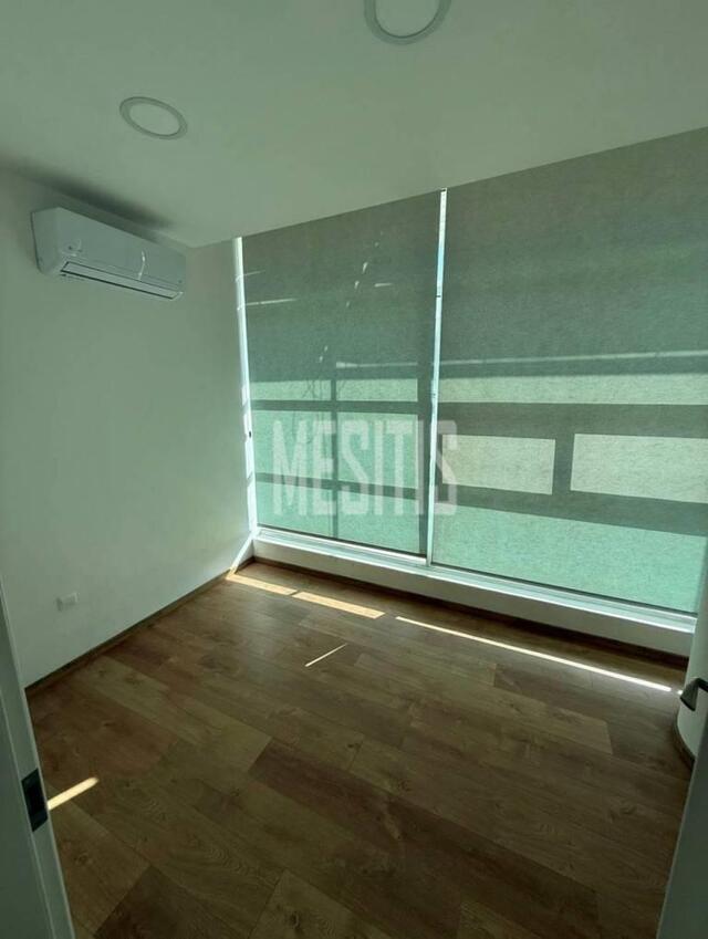 office-5a795e4a-b671-4aa6-8ca5-e11648ed9370_Wtr.jpg