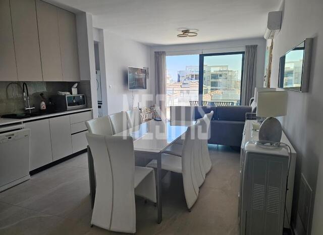 apartment-0d159e5f-d4c9-4d60-a2ff-415019e02f2d_Wtr.jpg