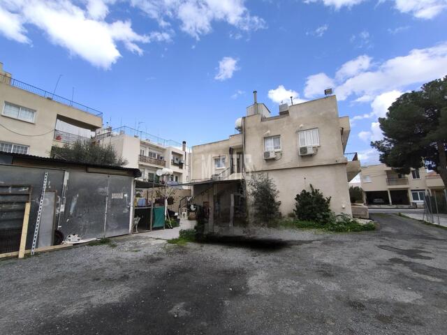 Building for Sale in Kaimakli, Nicosia - Prime Location with Large Field 1091 sqm – photo 1