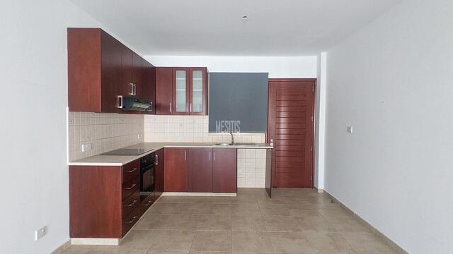 apartment-40fa2bb5-d9e8-4eef-99c9-03a58fcfcac1_Wtr.jpg