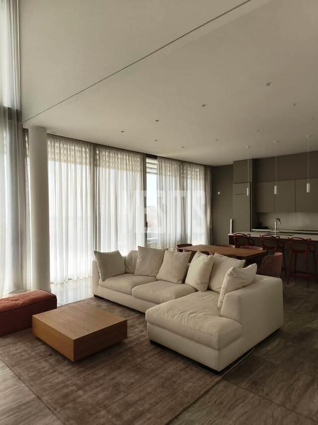 detachedHouse-f4b74110-f7ef-421d-84eb-8d41abecab04_Wtr.jpg