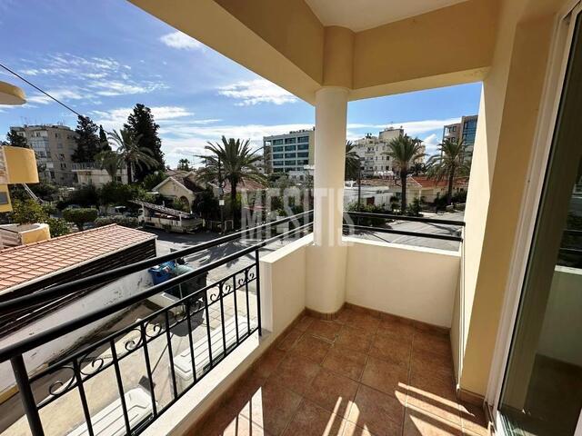 apartment-72119fd8-cd51-40e5-9ad5-0d9bacecd278_Wtr.jpg