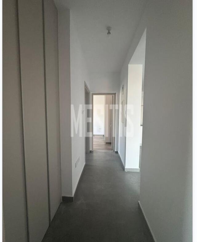 apartment-e44e2a49-c8eb-4740-9dc8-9e3e7ec4d440_Wtr.jpg