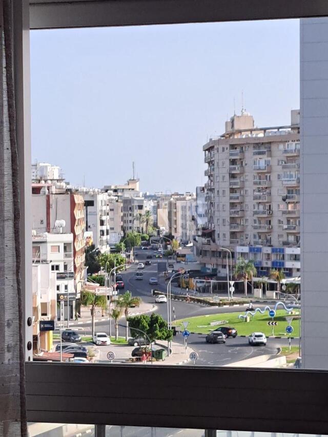 apartment-f5fa352f-38d7-4e21-8f3b-3e6e0d6153d4_Wtr.jpg
