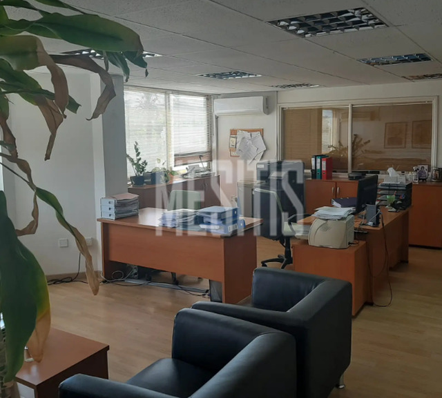 office-671953cf-e889-4c02-a011-557a8bb30c30_Wtr.png