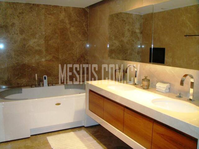 apartment-6f304bbb-5c07-4dd2-a5c2-7f9ca26b024d_Wtr.jpeg