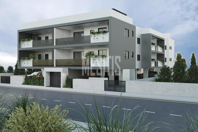 apartment-1cd7c4d0-aabf-42d2-a668-84058a7f9b57_Wtr.jpg