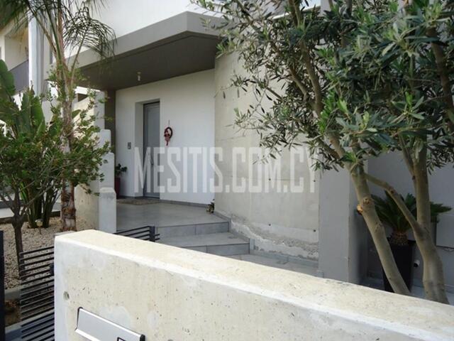 detachedHouse-8710cb5b-5133-462a-8d6d-228e7ff7e070_Wtr.jpeg