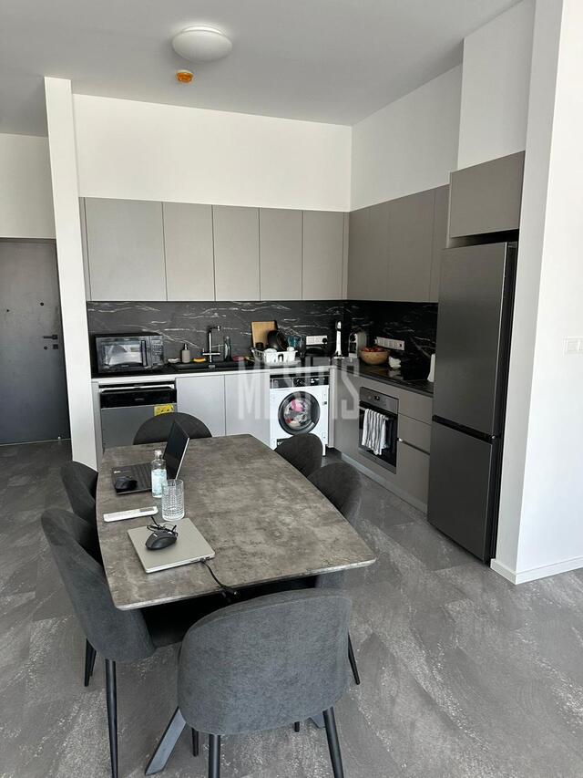 apartment-c38f7506-3e5b-4863-b4f7-11f32b09079f_Wtr.jpg