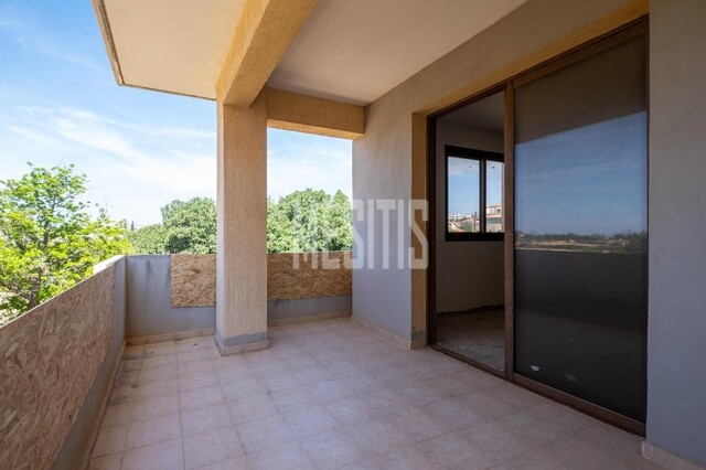apartment-5b9411f5-080f-4cfc-93fb-4fecb26cabba_Wtr.jpeg