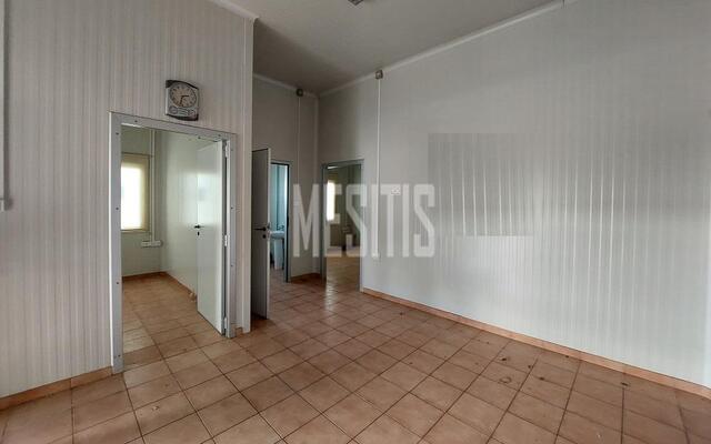 warehouse-c633a87b-3712-4ddf-93f6-3327a779e89d_Wtr.jpg