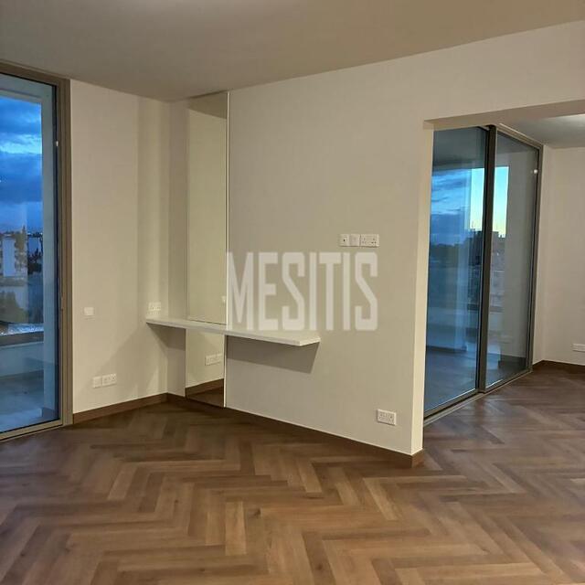 apartment-55e8a56b-a0d8-4877-ab60-4475f3f90cfa_Wtr.jpg