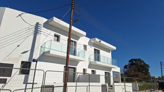 detachedHouse-9370e652-1ece-41cc-a45d-f2bdb77814c3_Wtr.jpg