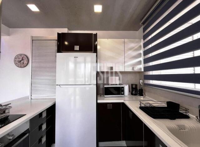 apartment-bdb1a946-1dfa-449e-8049-d480c9265746_Wtr.jpg