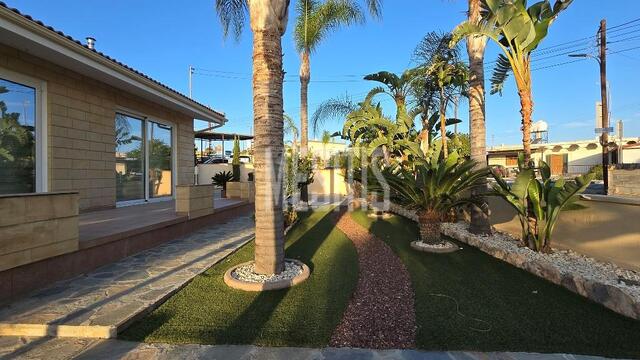 An Εxceptional, Τwo-story Luxury Villa with a Swimming Pool is for Sale - Situated on a Large Plot in a Prime Location in Paliometocho – photo 1