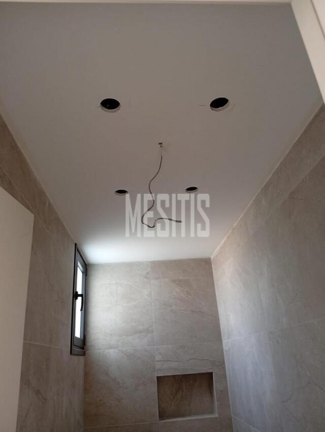 detachedHouse-3e168217-efac-4e56-8a82-d906173e154e_Wtr.jpg