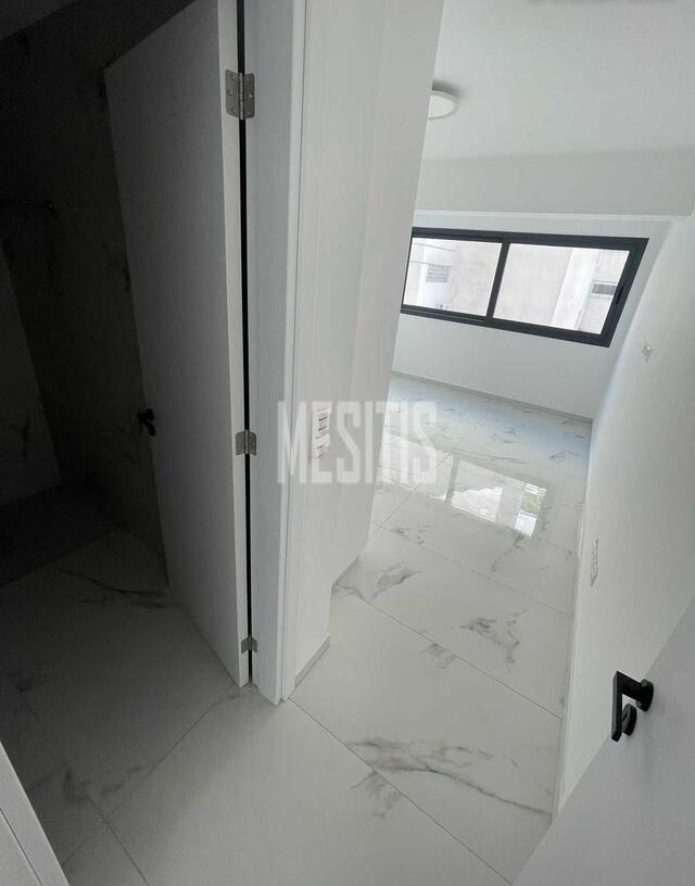 apartment-6a085592-345d-45e5-a20b-8fae0c2dc59e_Wtr.jpeg