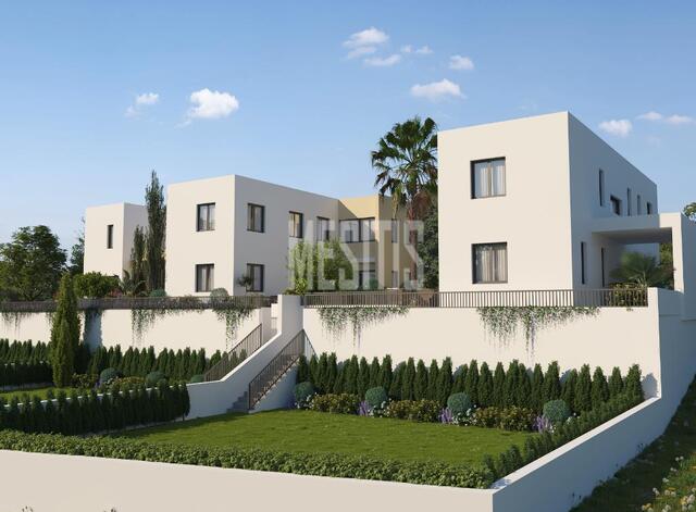 detachedHouse-e1c9b993-bd56-4b9b-9a93-7bbec524f413_Wtr.jpg