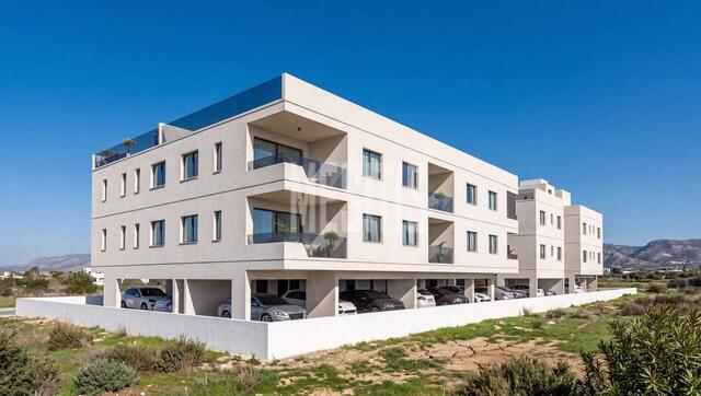 2 Bedroom Penthouse With Roof Garden For Sale In Leivadia, Larnaca – photo 5