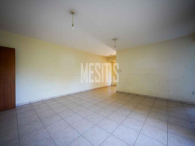apartment-744678fe-8968-479d-b4b5-d510672f242a_Wtr.jpg