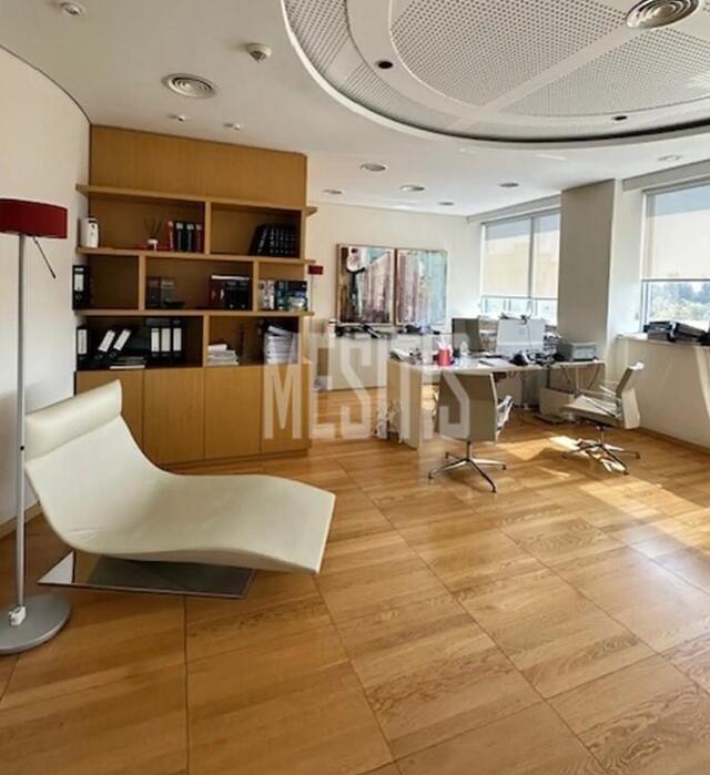 office-3600326f-af32-4b74-8f84-ff6b62eb4b30_Wtr.jpg