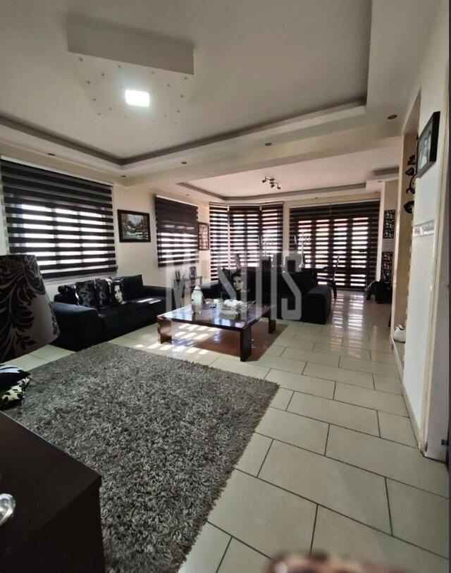 detachedHouse-02bfa28c-77df-4486-905c-a9c644875ed2_Wtr.jpg