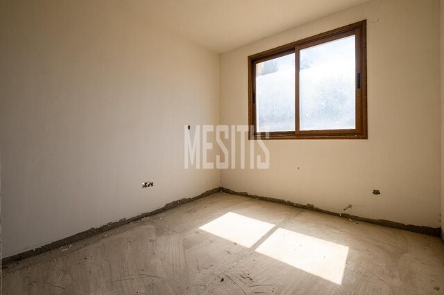 apartment-44dc25e1-1d1a-4bc4-9410-955a0daeb926_Wtr.jpeg