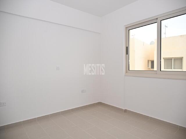 2 bedroom apartment with communal pool for sale in Tersefanou, Larnaca – photo 7