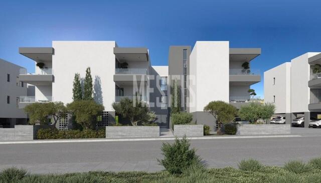 apartment-ce610faf-c1ad-4417-b443-881bc12c2291_Wtr.jpg
