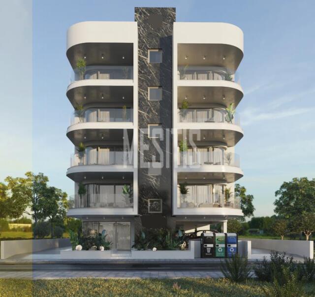 apartment-f0bc2b16-1a3e-47b4-afe8-a71b7f5f6ea8_Wtr.jpg