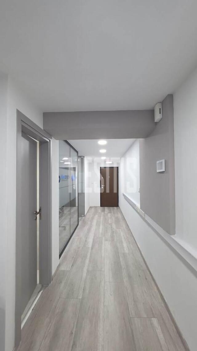 Renovated and Spacious 150 sq.m. Office for Rent in the Center of Nicosia.Suitable for professionals. – photo 3