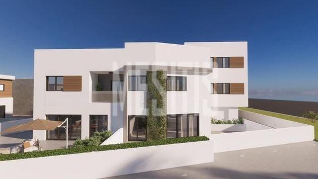 apartment-3d8b163e-2914-46cf-b508-bc307b067085_Wtr.jpeg
