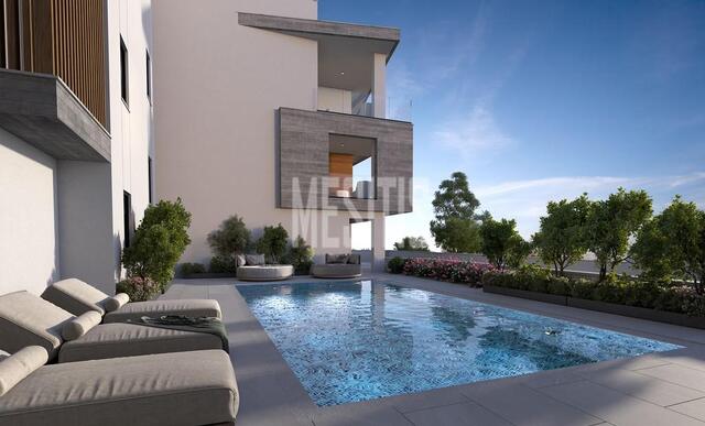 apartment-af0ddc3d-e002-466f-ba41-cd635bd37407_Wtr.jpeg