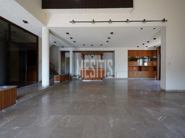 detachedHouse-685f5a8d-542a-41ee-ae10-39d97a4697da_Wtr.jpg