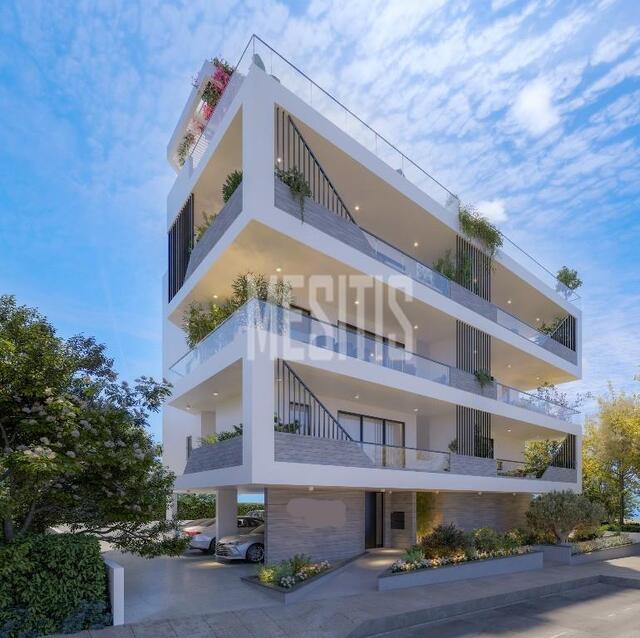 apartment-8181b13a-7c04-4c6f-9cb2-94c1e09c162a_Wtr.jpeg
